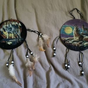 2 small drama catchers